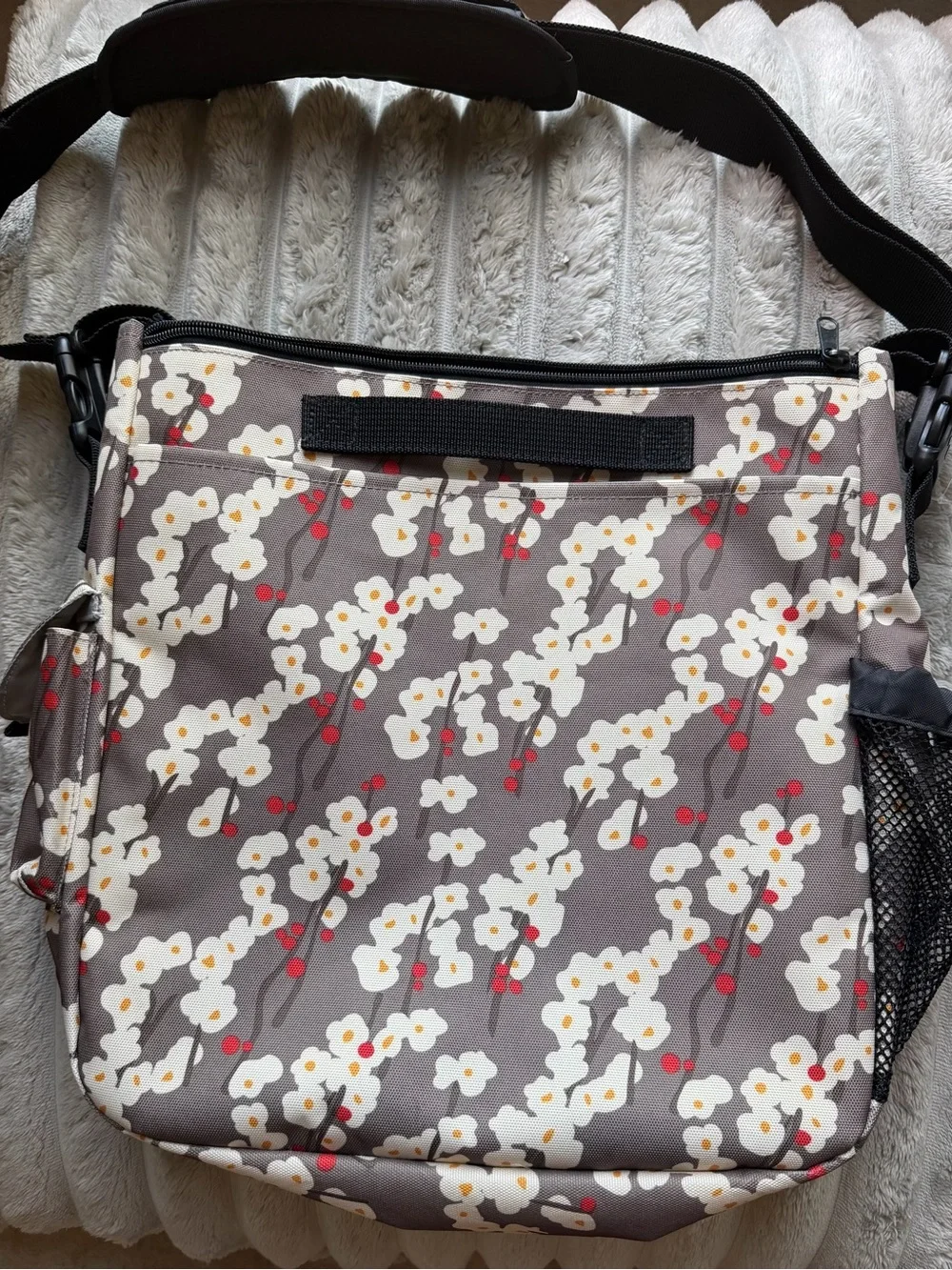 Skip Hop Duo Diaper Bag in Discontinued Cherry Blossom Print